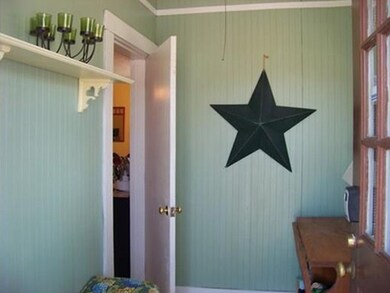 119 Lawrence St, Clinton, MA 01510 - photo 3