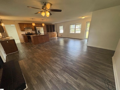 3036 Elmhurst Dr, Boiling Springs, SC 29316 - photo 4