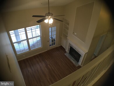 46582 Drysdale Terrace unit 302, Sterling, VA 20165 - photo 5