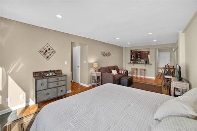 10 Old Mamaroneck Rd unit 4K, White Plains, NY 10605 - photo 3