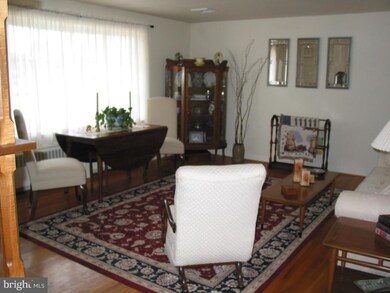 121 Water St, New Holland, PA 17557 - photo 3