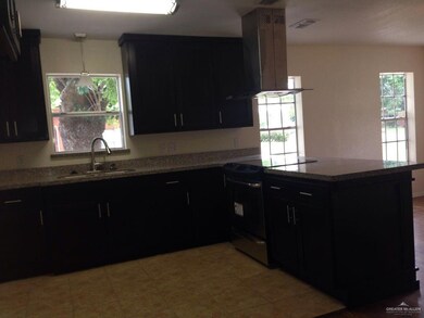 409 W Jones Ave, Pharr, TX 78577 - photo 5