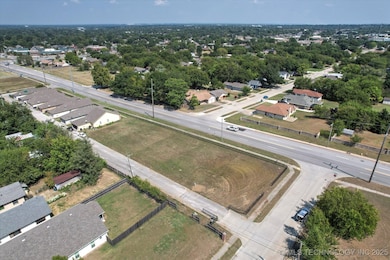 1326 Martin Luther King Junior Blvd unit A, Tulsa, OK 74106 - photo 7