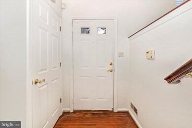 7123 Ladd Cir, Frederick, MD 21703 - photo 3