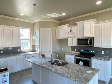 3331 Windcrest Dr, Granbury, TX 76049 - photo 3