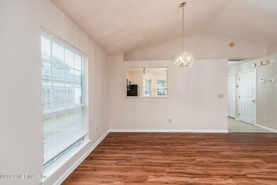 7-web-or-mls-11128 Wandering Oaks Dr -11