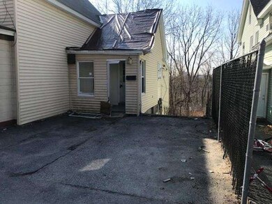 29 Edgeworth St, Worcester, MA 01605 - photo 4