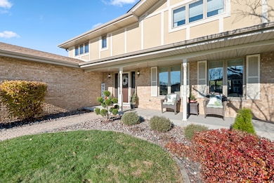 11736 Kristoffer Ct, Orland Park, IL 60467 - photo 2