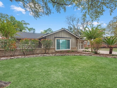 9829 Cedardale Dr, Houston, TX 77055 - photo 2