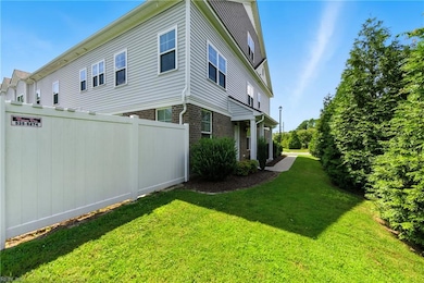 301 Sikeston Ln, Chesapeake, VA 23322 - photo 3