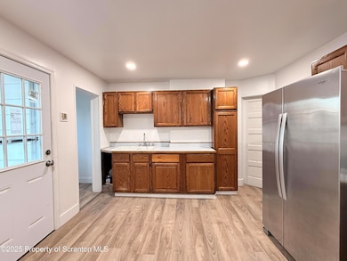 1104 Dartmouth St, Scranton, PA 18504 - photo 5