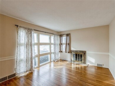 6805 University Ave, Windsor Heights, IA 50324 - photo 2