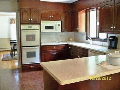 102 Harbey Rd, West Springfield, MA 01089 - photo 7