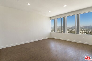 5670 Wilshire Blvd unit PH3, Los Angeles, CA 90036 - photo 7