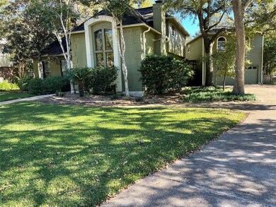 1912 Talon Dr, Friendswood, TX 77546 - photo 2