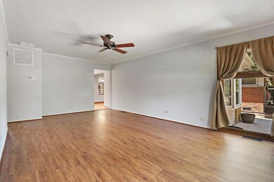 926 Portsmouth Ave, Westchester, IL 60154 - photo 5