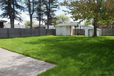 35 Swartson Ct, Albany, NY 12209 - photo 7