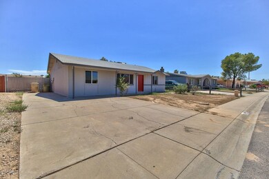 03-Front-of-Home-03-4