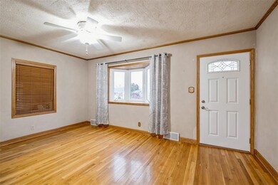 1820 8th Ave SW, Cedar Rapids, IA 52404 - photo 4