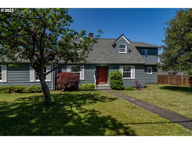 330 Bender St, Myrtle Point, OR 97458 - photo 3