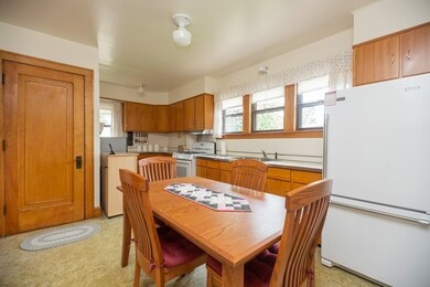 1047 Greenview Ave, Des Plaines, IL 60016 - photo 5