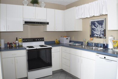 The Diplomat unit 704, Old Orchard Beach, ME 04064 - photo 5