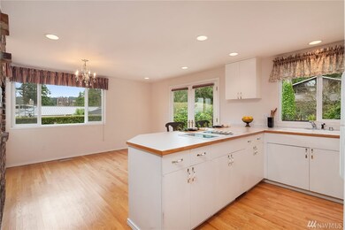 8714 Talbot Rd, Edmonds, WA 98026 - photo 6