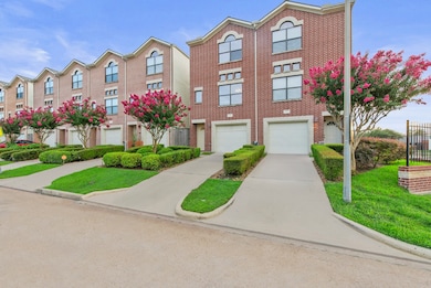 3501 Link Valley Dr unit 102, Houston, TX 77025 - photo 2