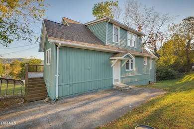 548 Floyd St, Bristol, VA 24201 - photo 2