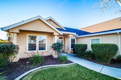 2561 Warm Spring Ln, Redding, CA 96003 - photo 2