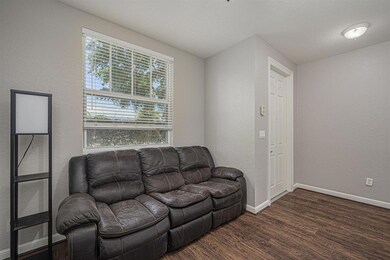 590 Amador Ln unit 2033, West Palm Beach, FL 33401 - photo 3