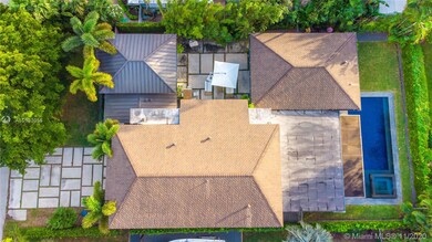 LUSH GREEN LANDSCAPING FOR RESORT-LIKE LIVING