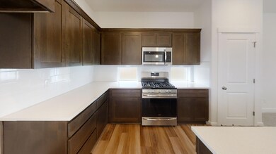 Brokentop-2-Kitchen