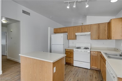 10046 Catseye Cove Ct, Las Vegas, NV 89183 - photo 3