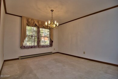 368 Renwood Ct, Hamlin, PA 18427 - photo 2