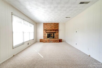 1402 Beverly Ave, Shelby, NC 28152 - photo 6