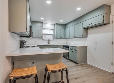 4709 Wilcox Ln, Yukon, OK 73099 - photo 7