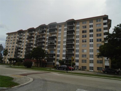 Manors of Inverrary unit 303, Lauderhill, FL 33319 - photo 2