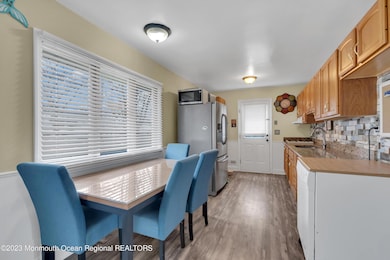 Kitchen 16 x 9 1/4