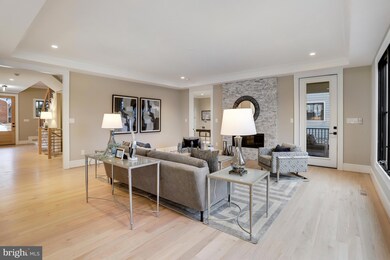 4704 25th St N, Arlington, VA 22207 - photo 4