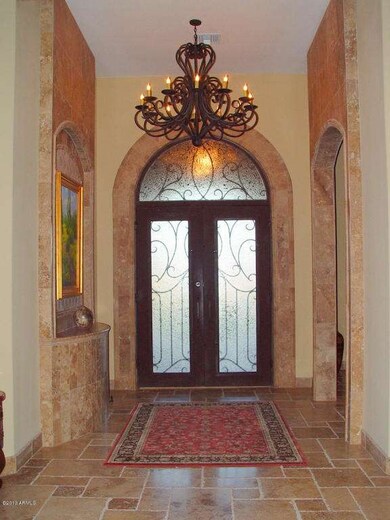 ELEGANT FRONT FOYER