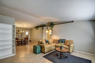 family room 3