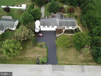 9053 Rosebud Dr, Greencastle, PA 17225 - photo 4