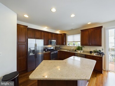 43181 Loudoun Reserve Dr, Ashburn, VA 20148 - photo 2