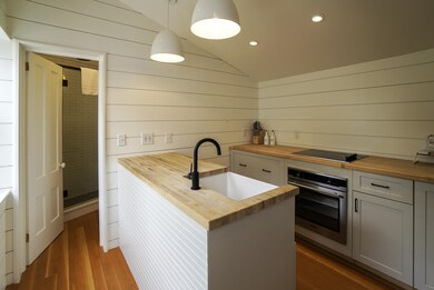 BRAND NEW SPARKLING SHIP LAP KITCHEN