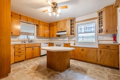 521 6th Ave W, Alexandria, MN 56308 - photo 6