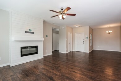 5304 Carmichael Cir, Alvin, TX 77511 - photo 4