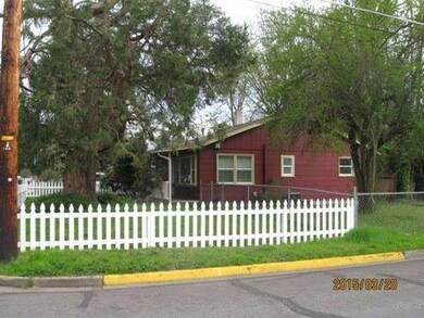 1217 SW L St, Grants Pass, OR 97526 - photo 2