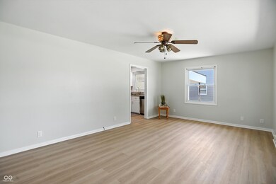 2811 Beech Dr, Columbus, IN 47203 - photo 4