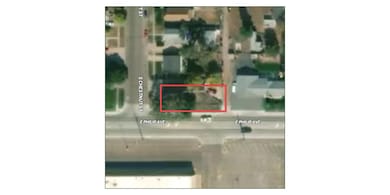 821 S Chestnut St, North Platte, NE 69101 - photo 2